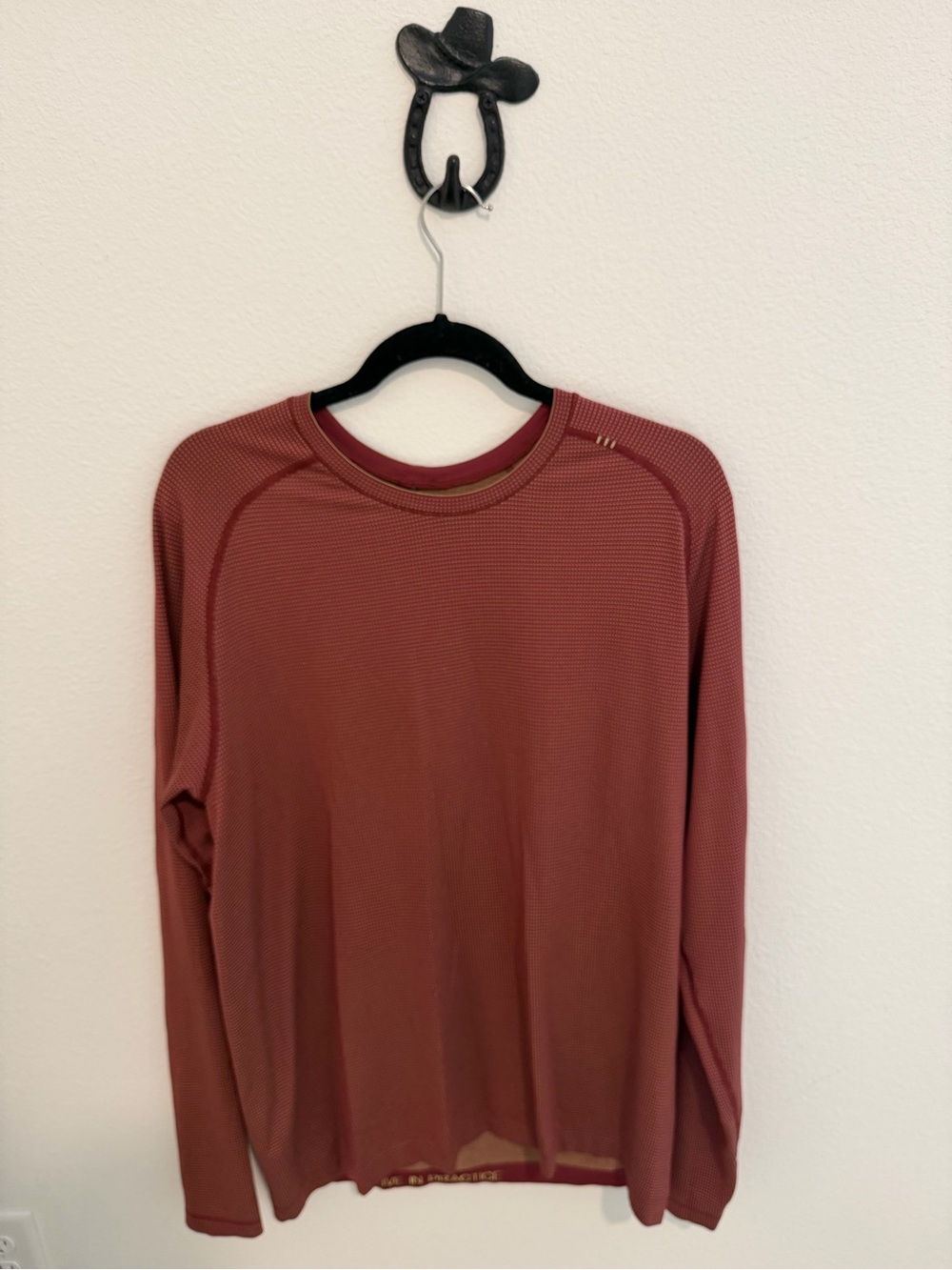 lululemon athletica Metal Tech Vent Long Sleeve Crew Top in Burnt Red